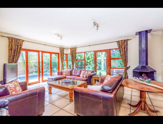 4 BEDROOM HOUSE RENTED IN WOODMEAD
